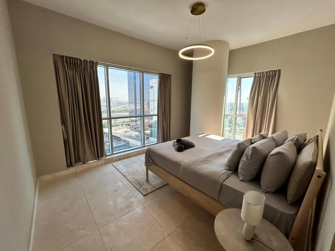 Spacious 1Bhk Apartment, Near City Centre Dubai 0*,